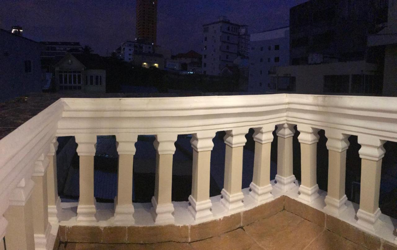 Lk Apartment & Hotel Sihanoukville Exteriör bild